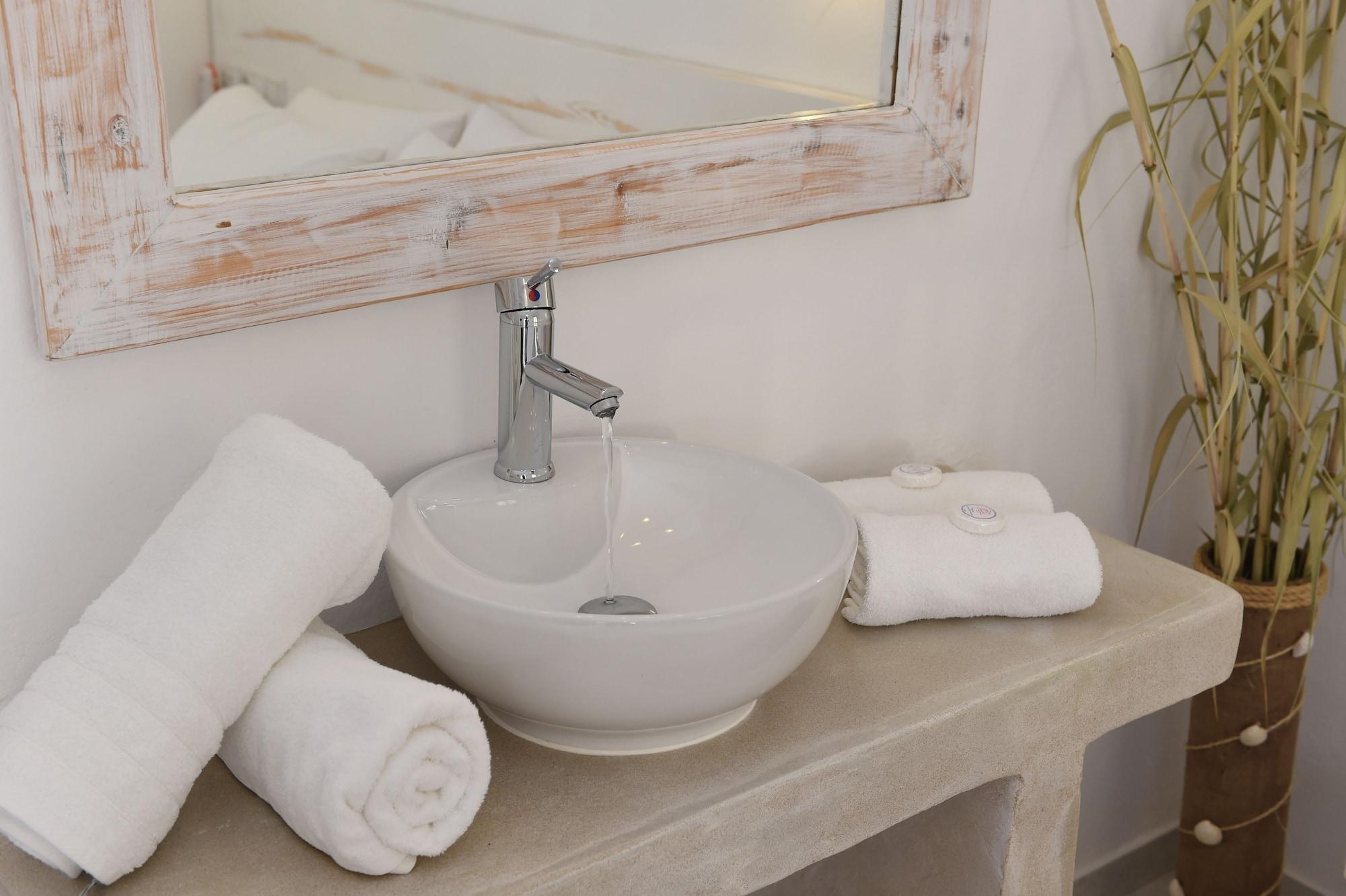 Porto Naoussa (Adults Only) Hotell Exteriör bild