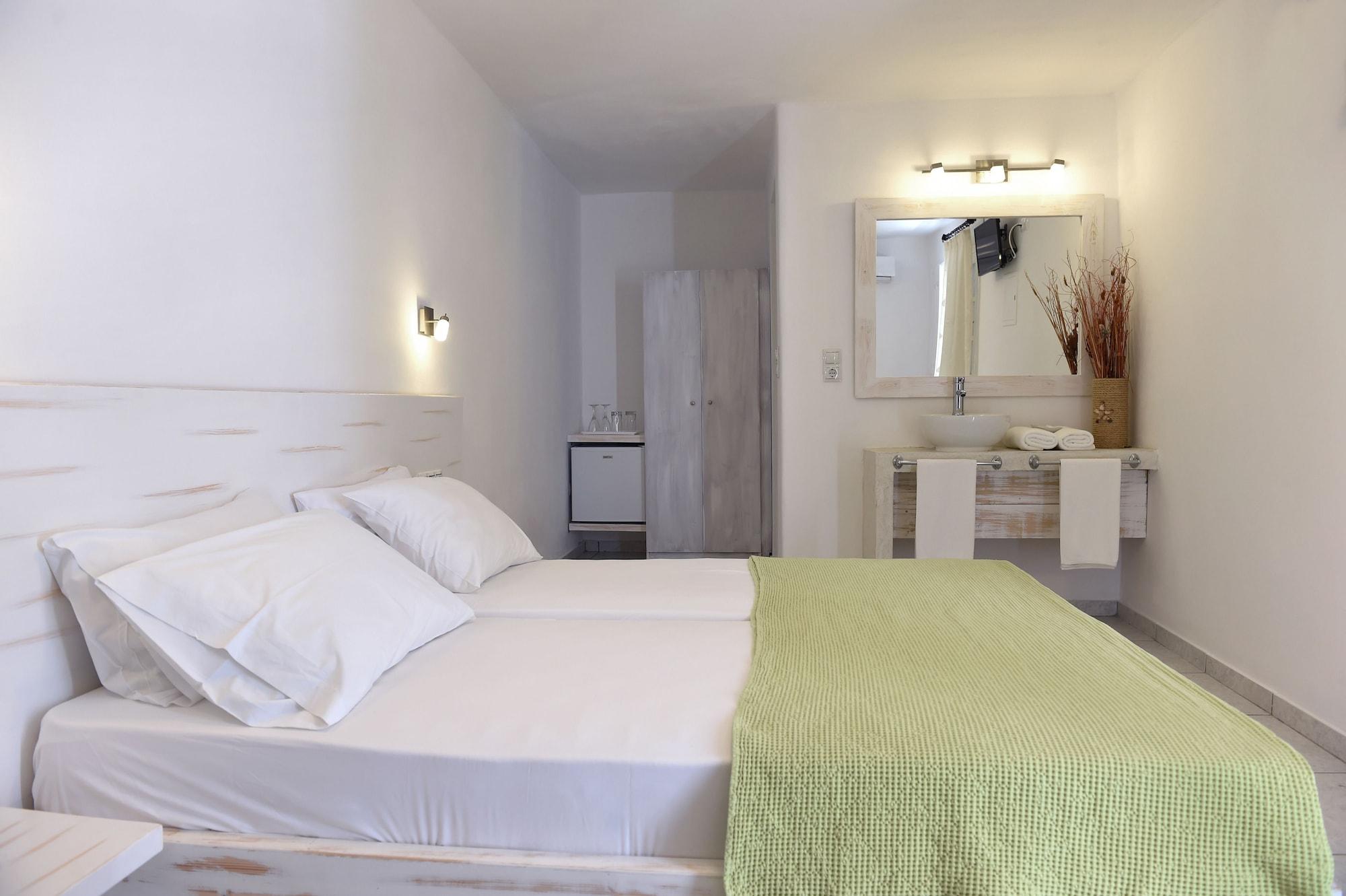 Porto Naoussa (Adults Only) Hotell Exteriör bild