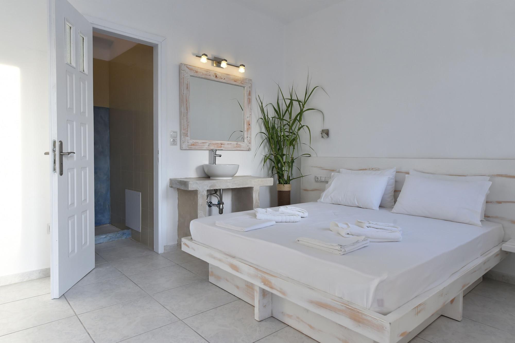 Porto Naoussa (Adults Only) Hotell Exteriör bild