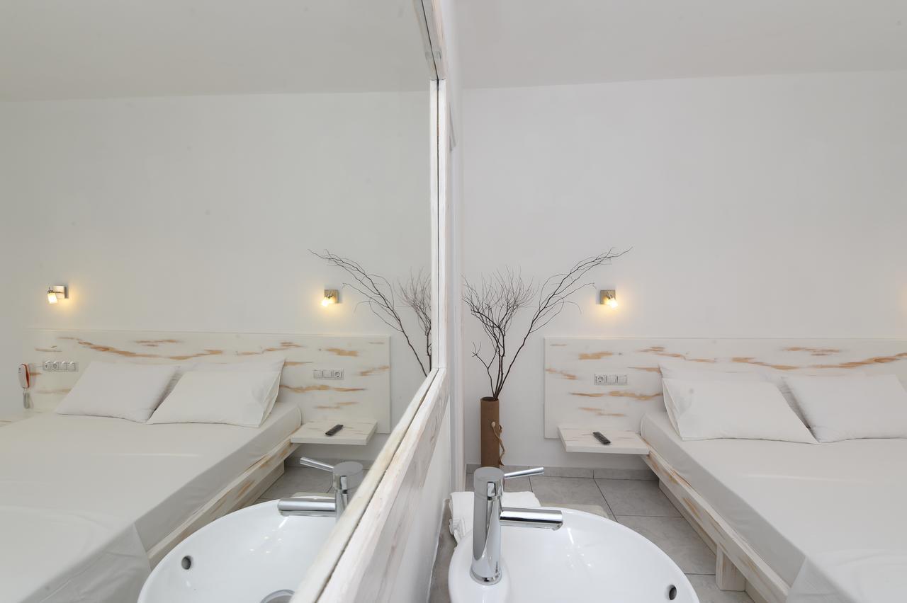 Porto Naoussa (Adults Only) Hotell Exteriör bild