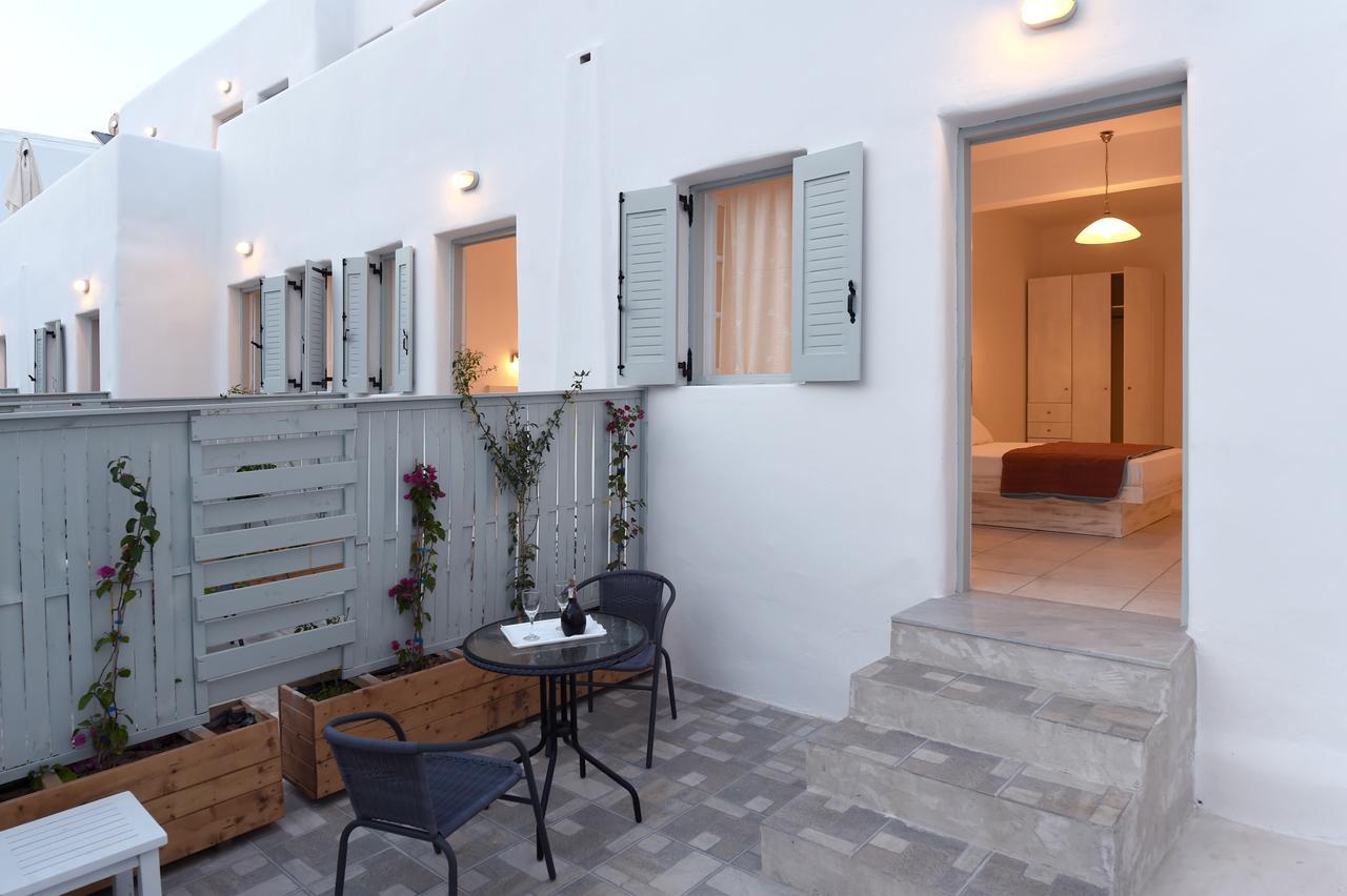 Porto Naoussa (Adults Only) Hotell Exteriör bild