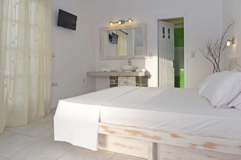 Porto Naoussa (Adults Only) Hotell Exteriör bild