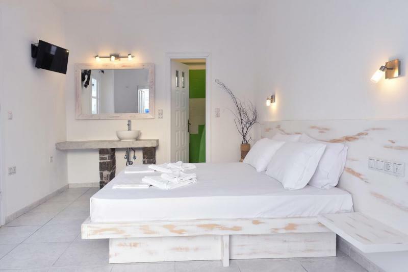 Porto Naoussa (Adults Only) Hotell Exteriör bild