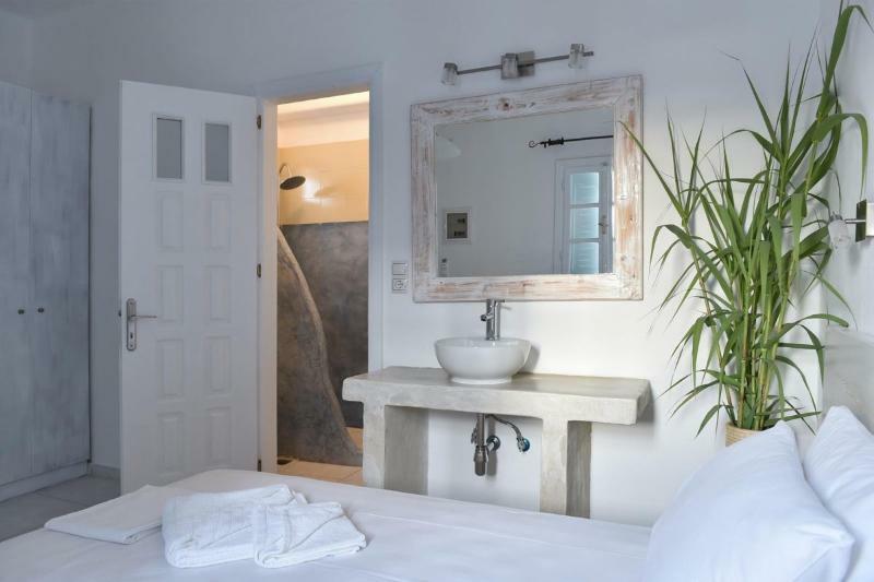 Porto Naoussa (Adults Only) Hotell Exteriör bild