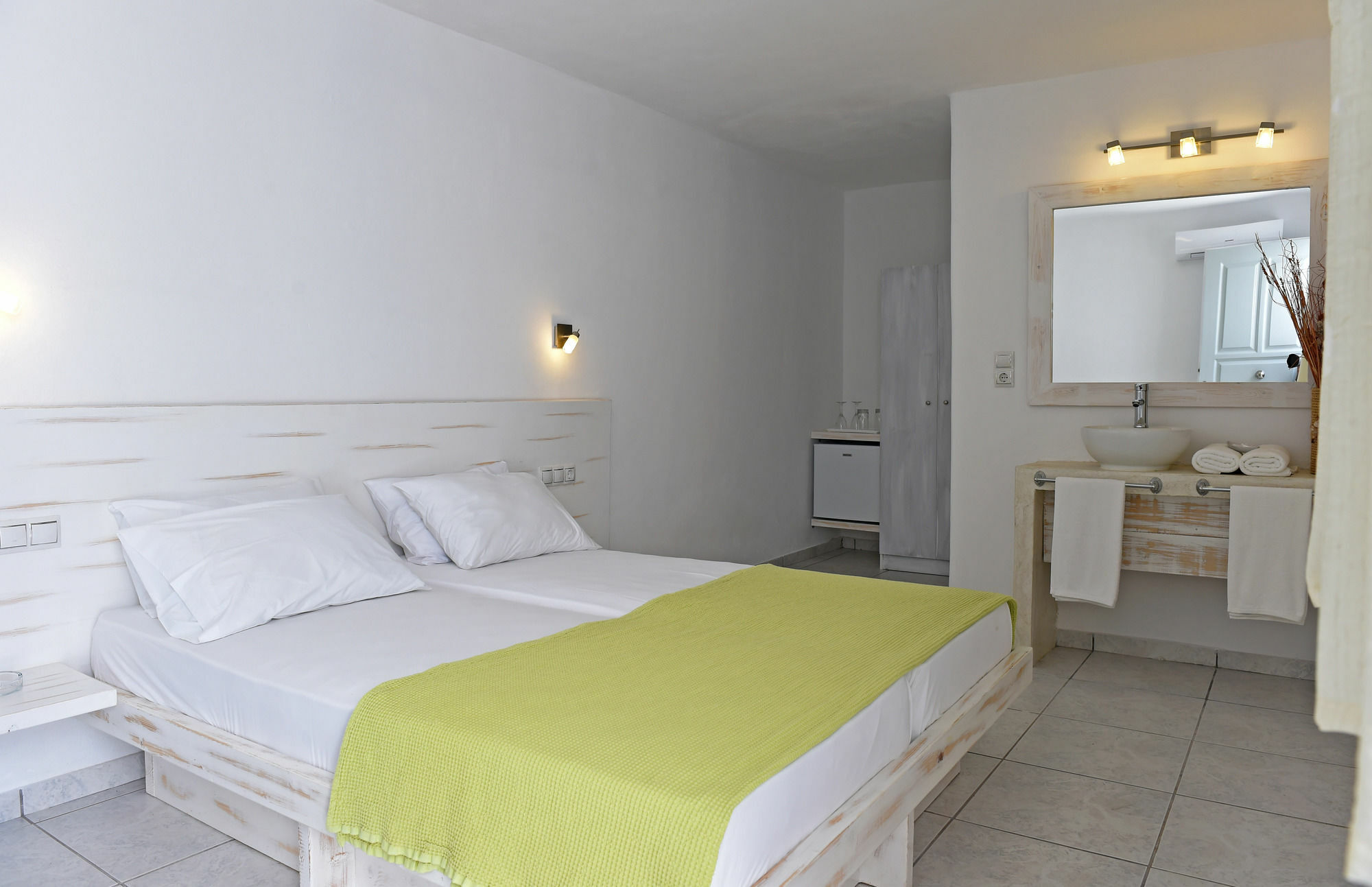 Porto Naoussa (Adults Only) Hotell Exteriör bild